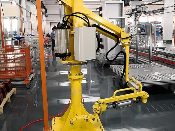 Industrial Robot for Busbar Handling and Palletizing